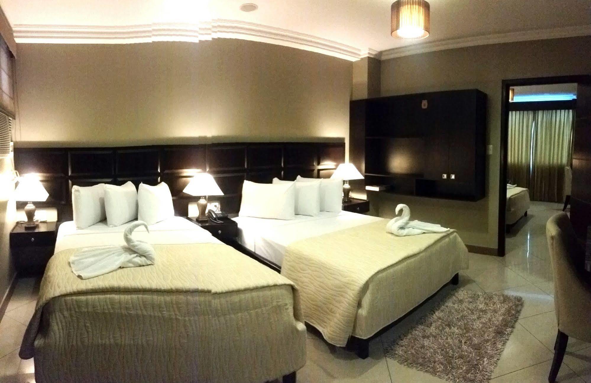 Atlantic Blue Hotel 瓜亚基尔 外观 照片