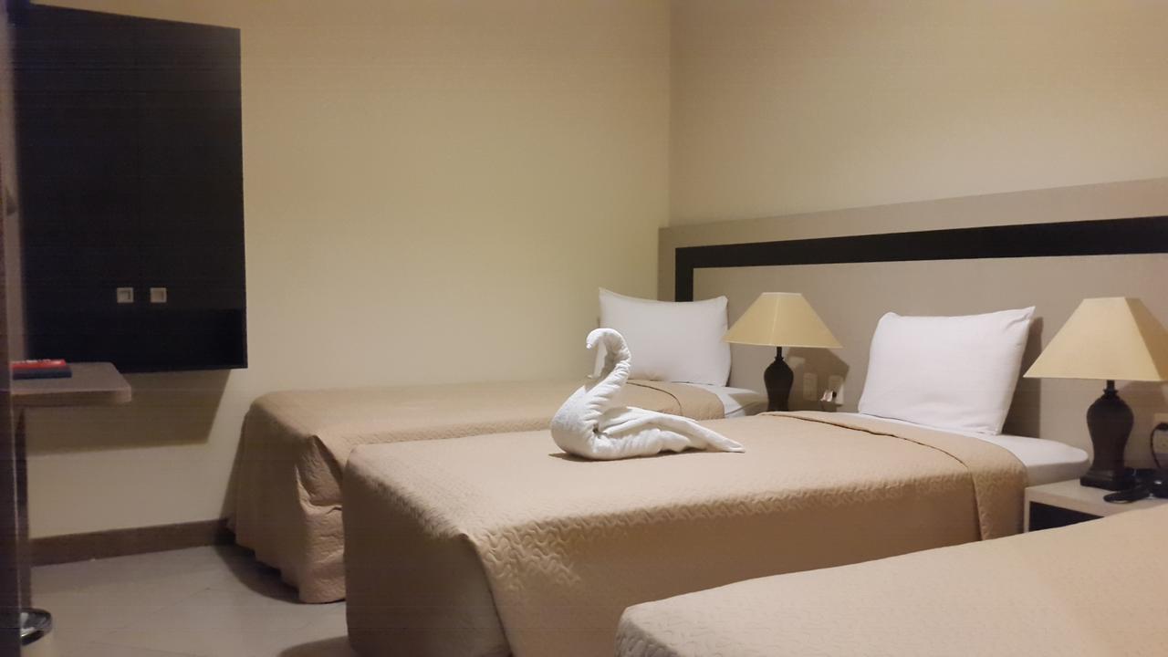 Atlantic Blue Hotel 瓜亚基尔 外观 照片
